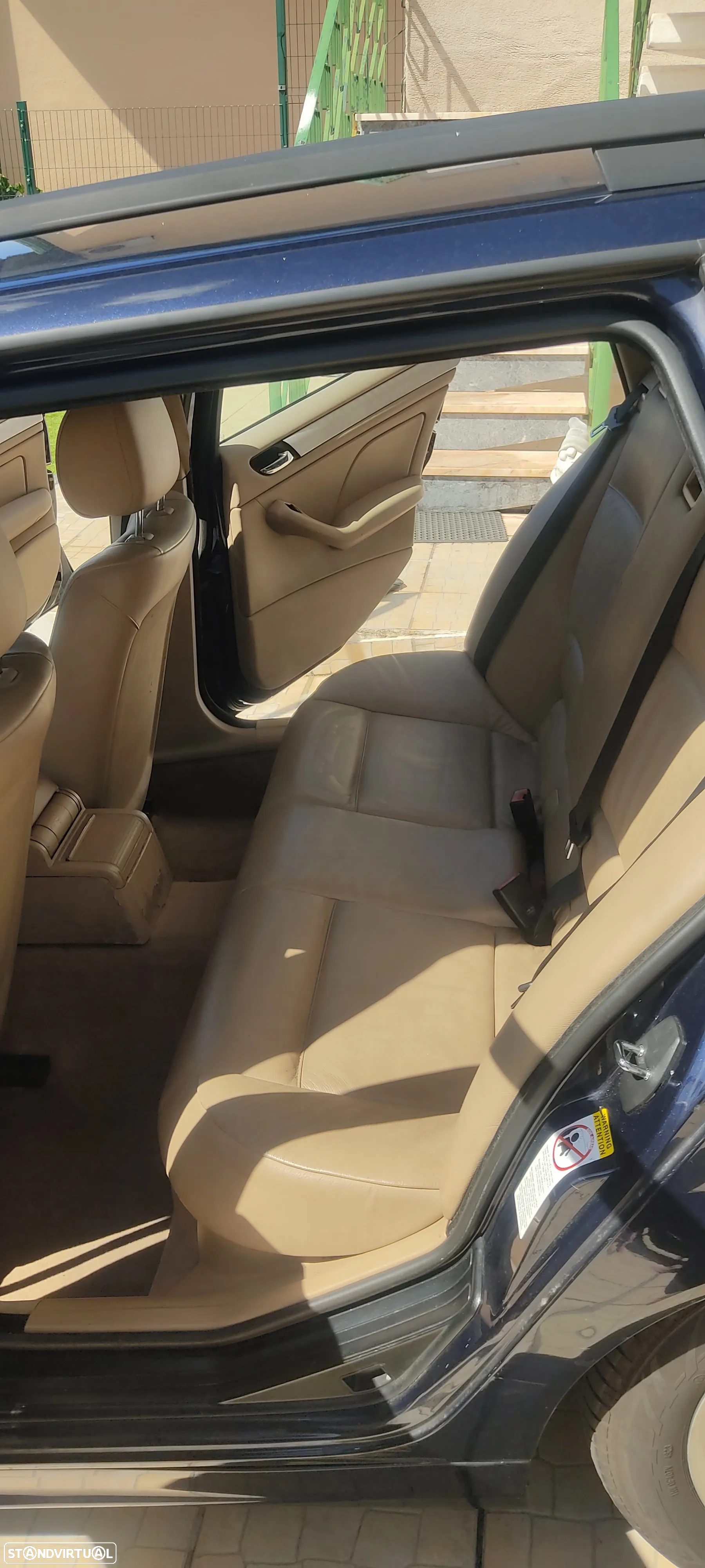 BMW 320 d DPF Touring - 11
