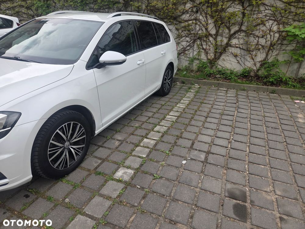 Volkswagen Golf 1.6 TDI (BlueMotion Technology) DSG Trendline - 4