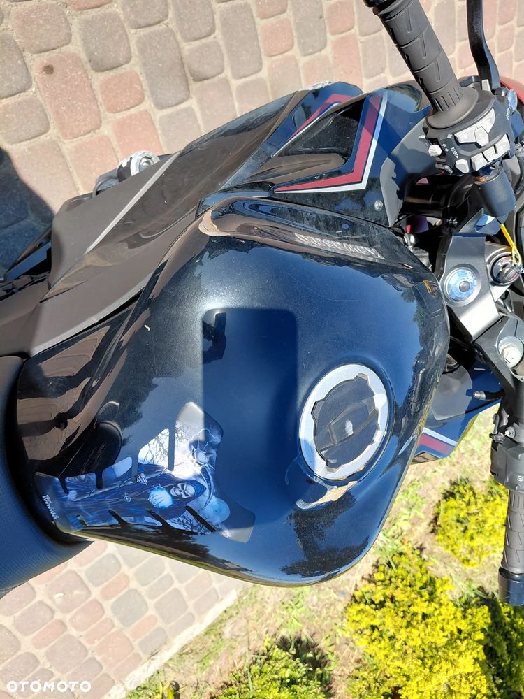 Kawasaki Ninja 1000 SX - 13