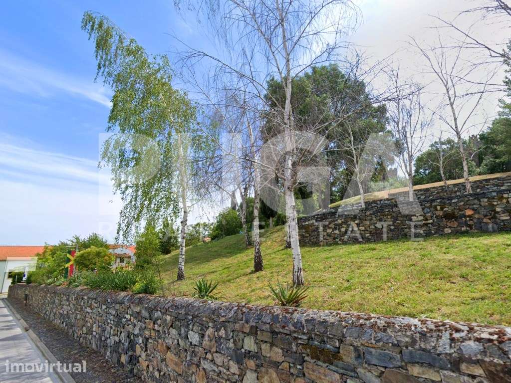 Moradia T7 em Bragança | Projeto Aprovado e Logradouro Privativo - Grande imagem: 4/7