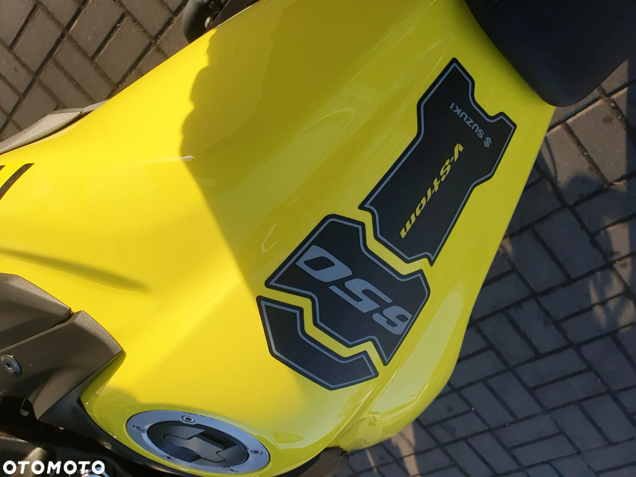 Suzuki V-STROM - 22