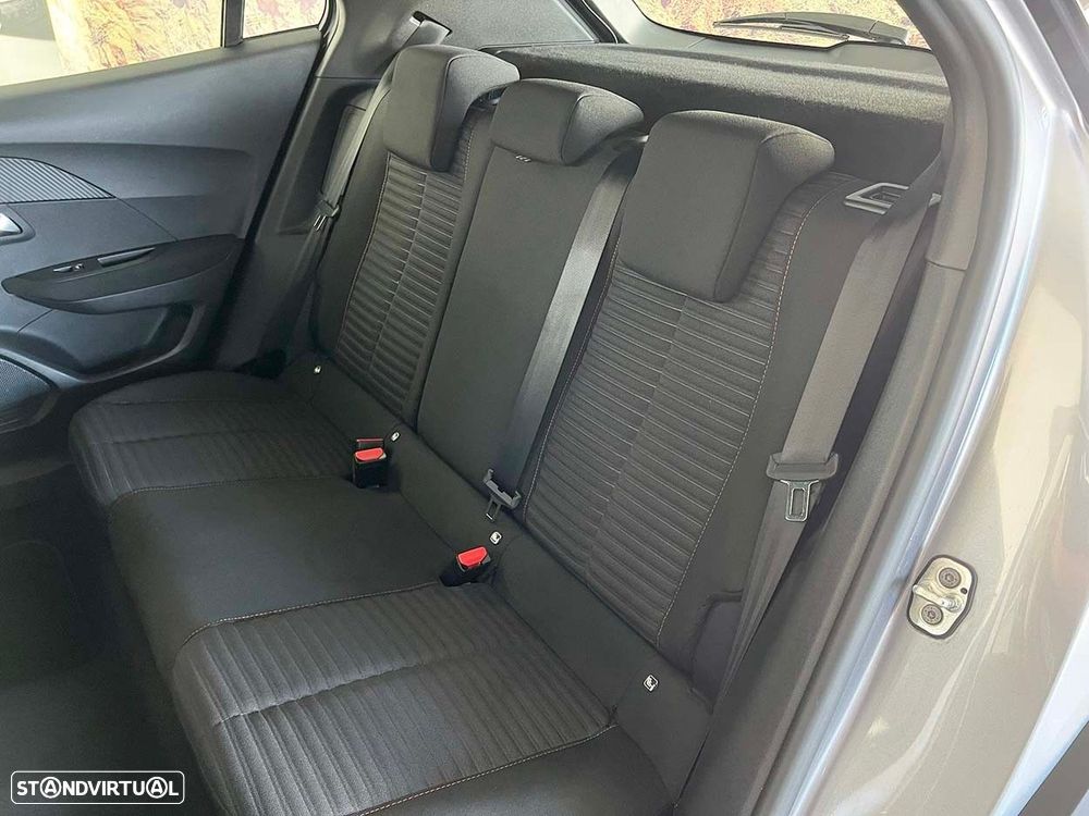 Peugeot e-2008 50 kWh Active - 25