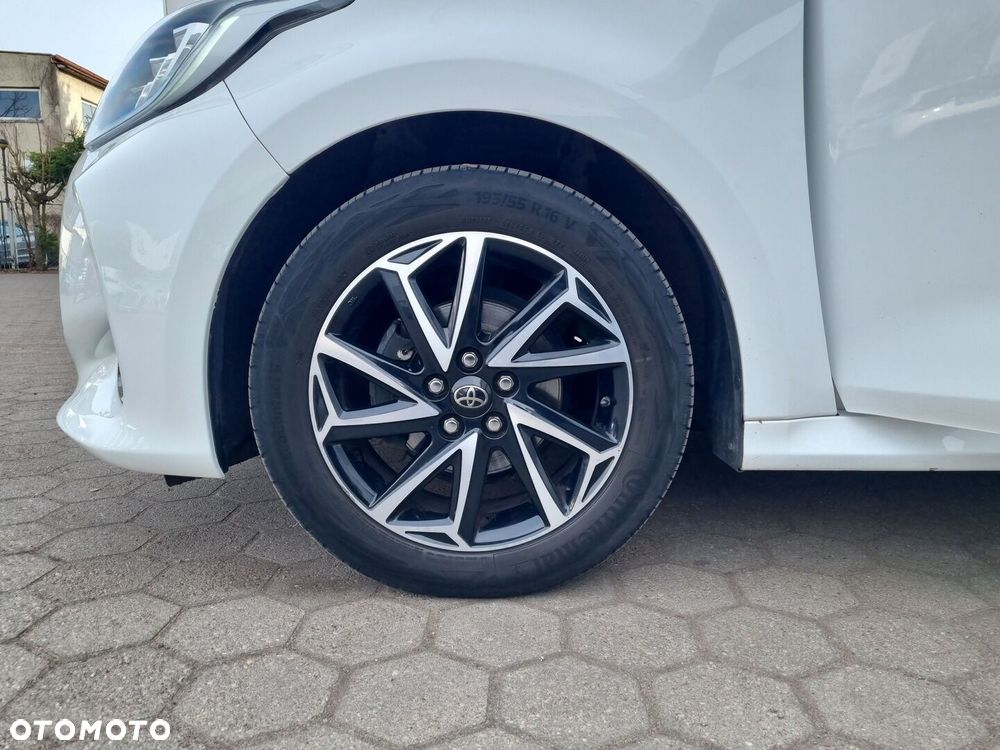 Toyota Yaris - 25