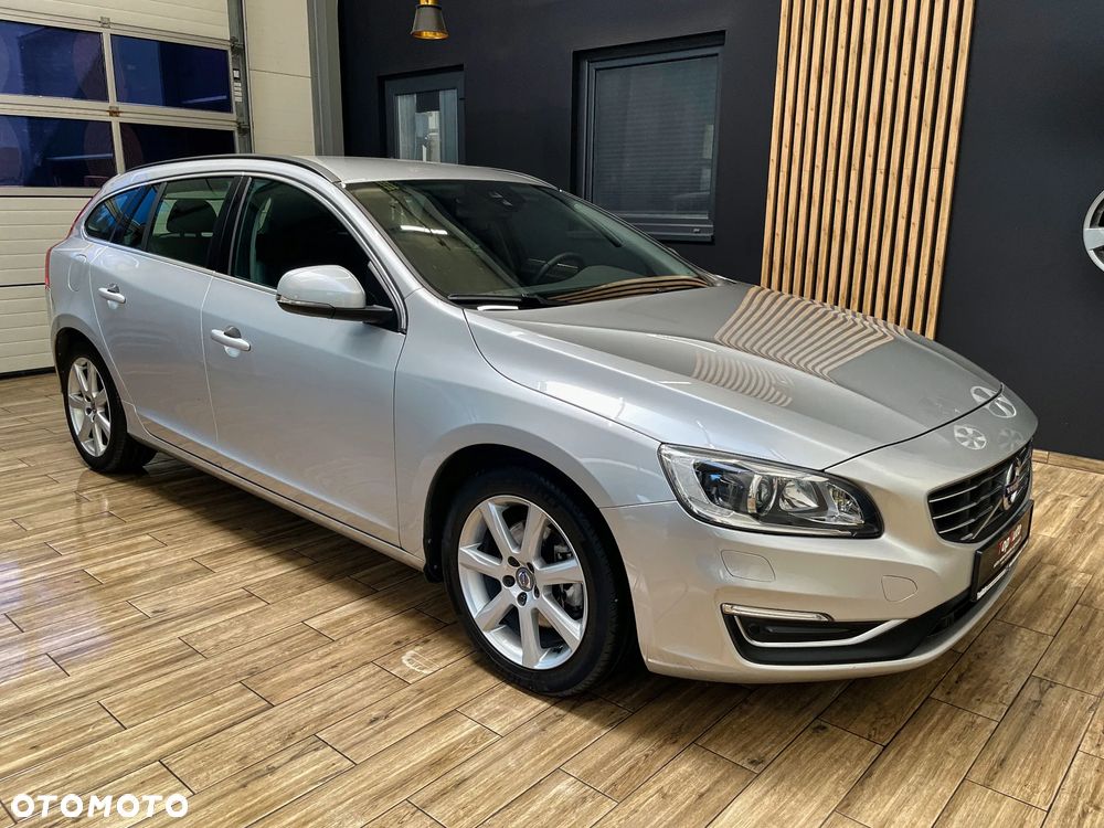 Volvo V60 D4 Geartronic Momentum - 6