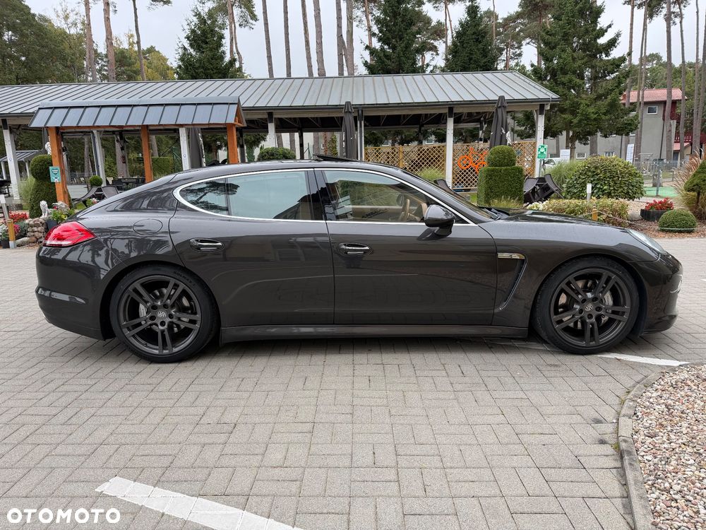 Porsche Panamera - 17