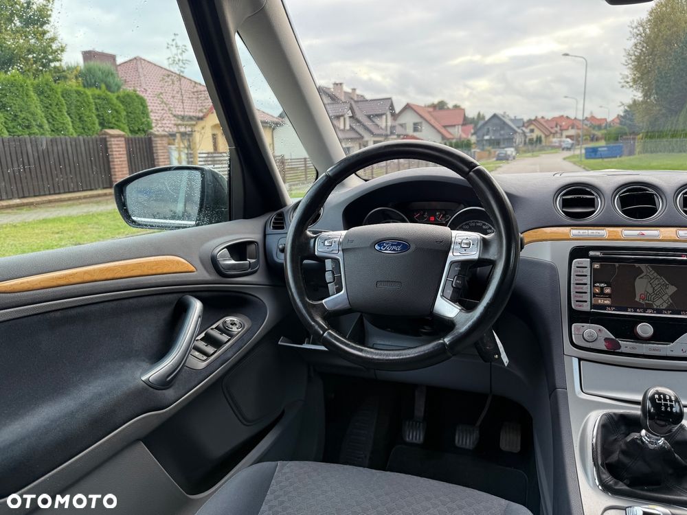 Ford Galaxy 2.0 TDCi DPF Ghia - 11