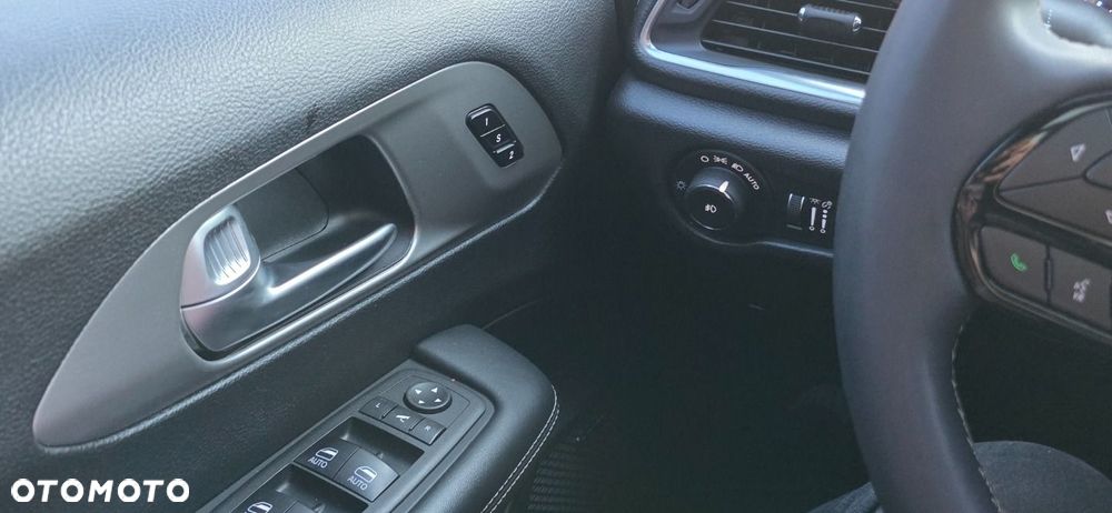 Chrysler Pacifica - 22