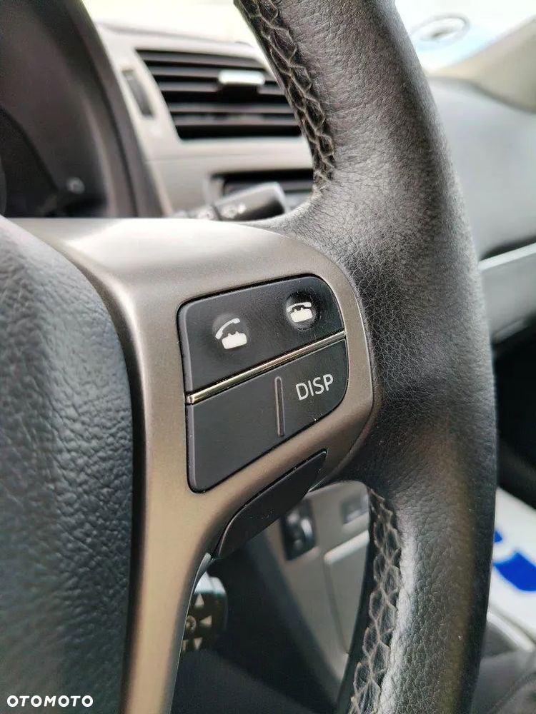 Toyota Avensis 1.8 Sol plus NAVI - 28