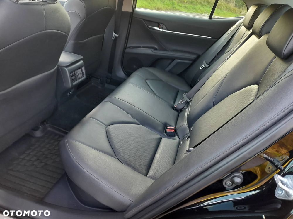 Toyota Camry 2.5 Hybrid Executive CVT - 14