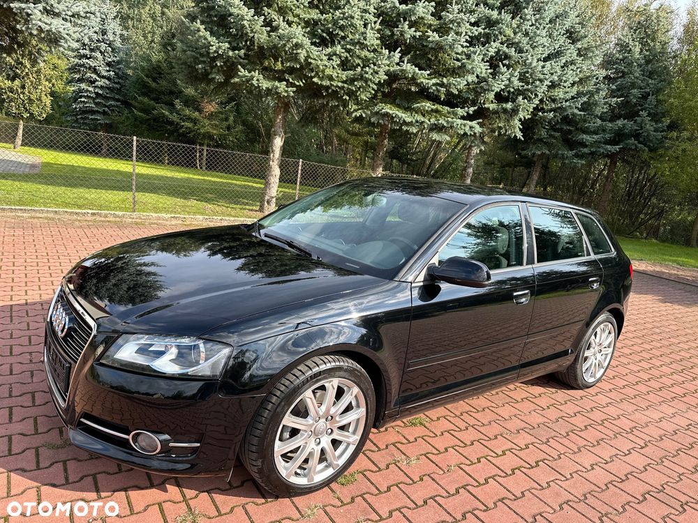 Audi A3 Sportback 1.6 TDI DPF Ambiente - 14
