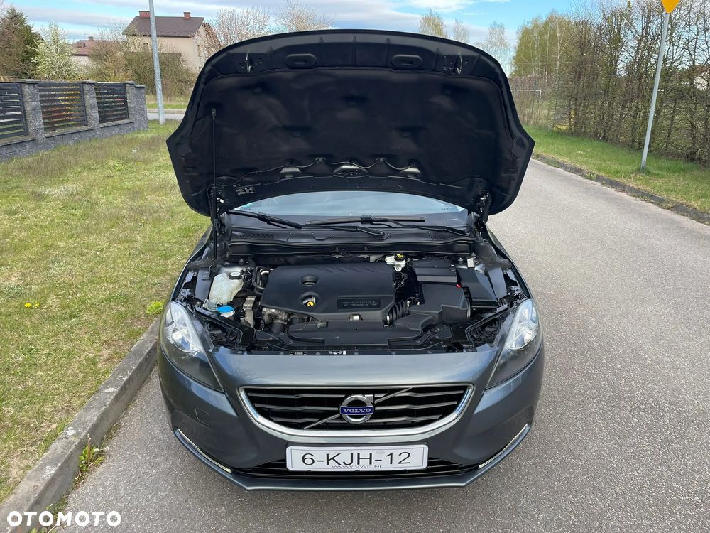 Volvo V40 D2 Summum - 9