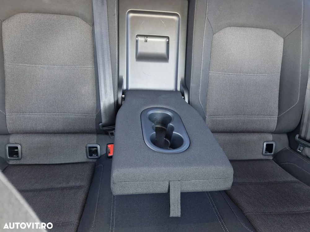 Volkswagen Passat - 14