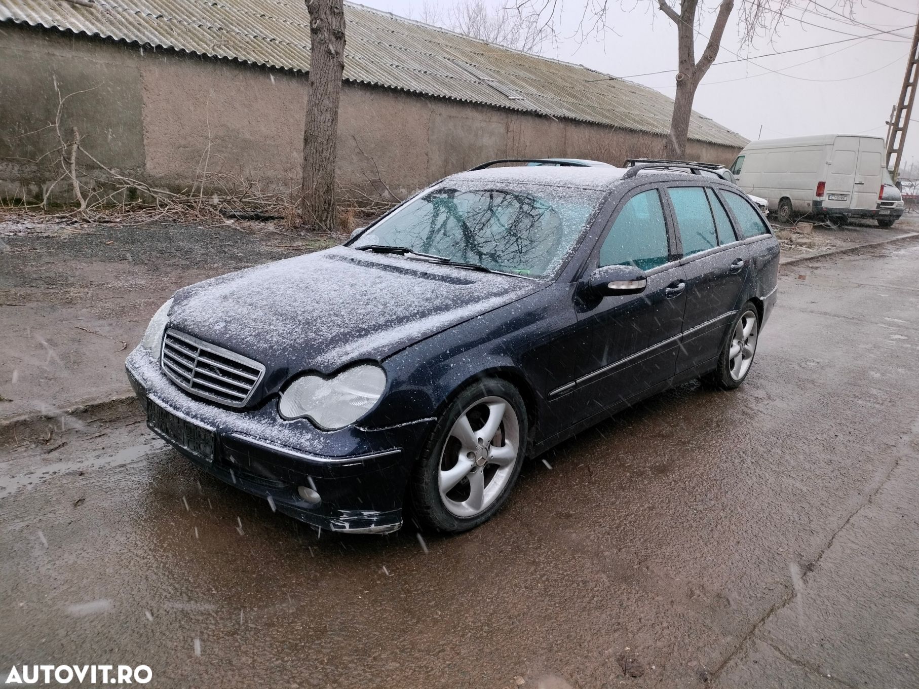 Dezmembrari  Mercedes-Benz C-CLASS (W203)  2000  > 2007 C 270 CDI (20 - 1