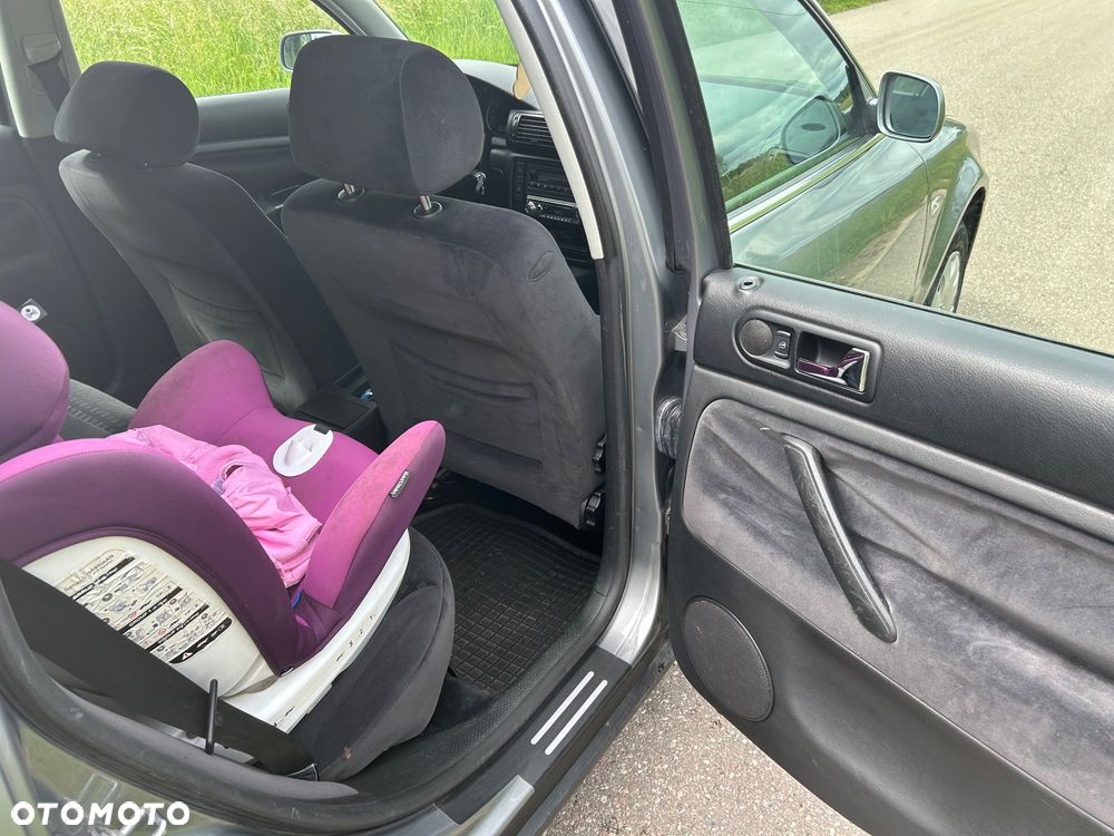 Volkswagen Passat 1.6 Comfortline - 13