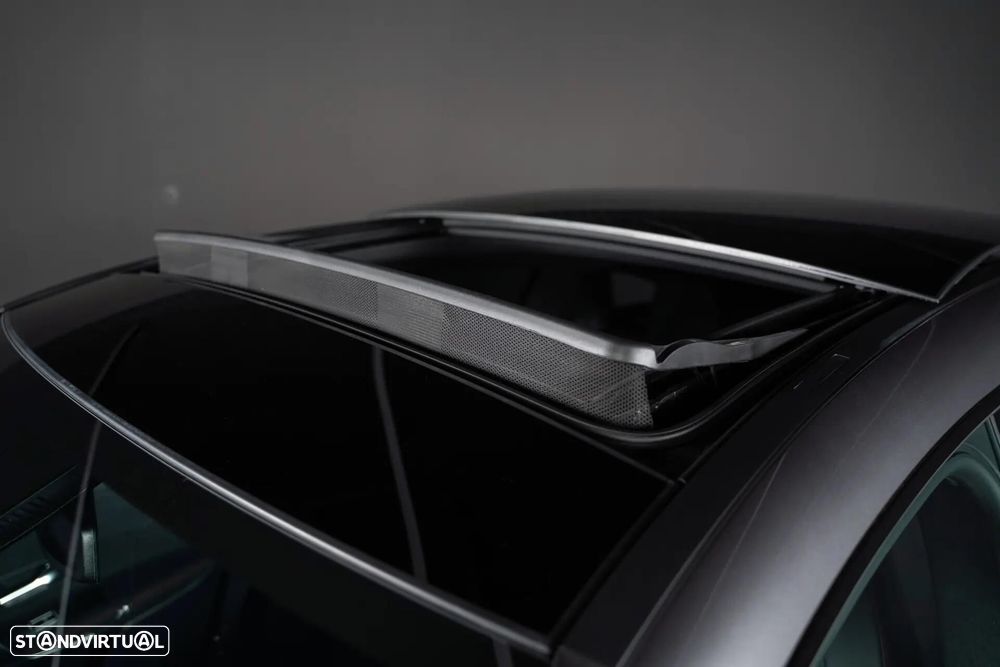 Mercedes-Benz CLA 250 e Shooting Brake AMG Line - 14