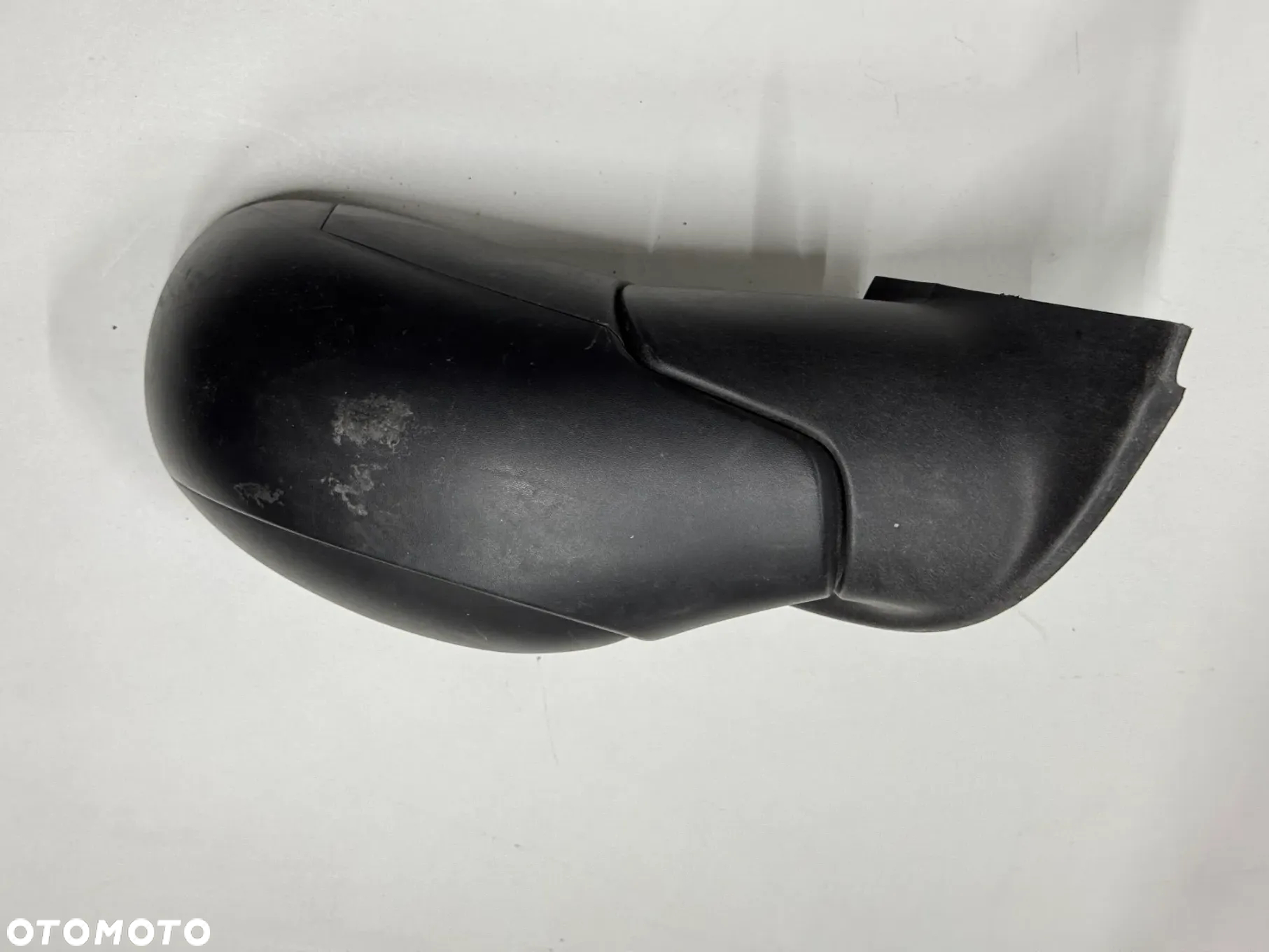 LUSTERKO ZEWNĘTRZNE LEWE CITROEN C3	2002- - 4