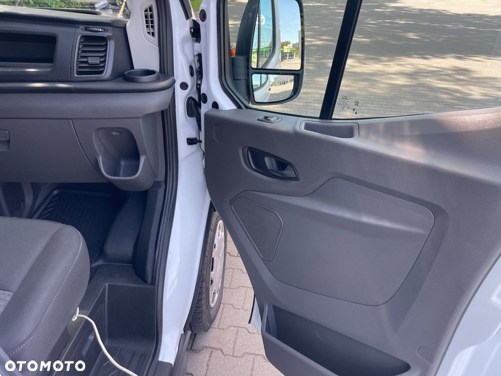 Ford Transit - 11