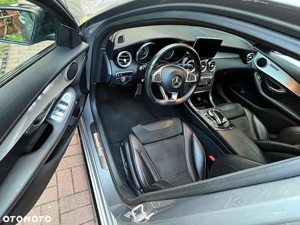 Mercedes-Benz Klasa C AMG 43 4-Matic - 33