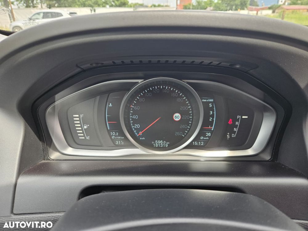 VOLVO XC60 2015 — imagine 18