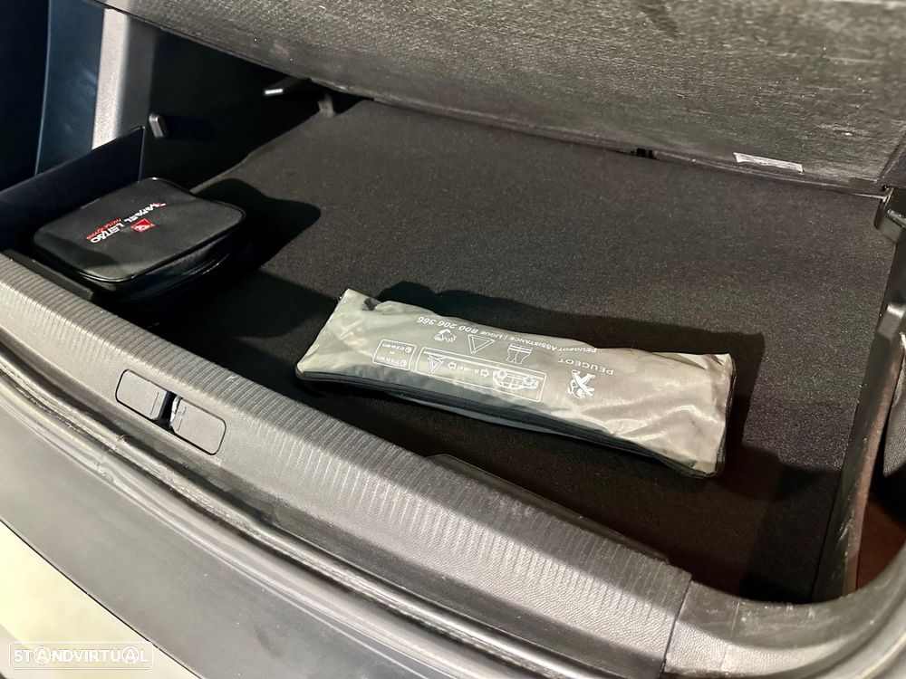 Peugeot 2008 1.5 BlueHDi Active Pack - 30