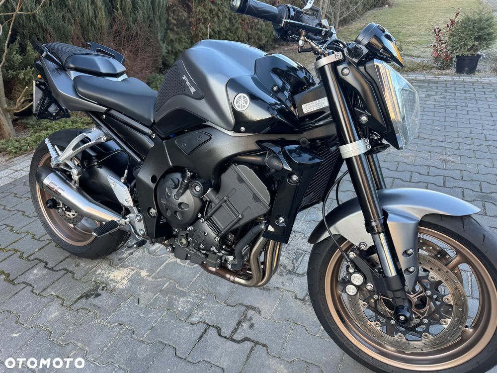 Yamaha FZ - 10