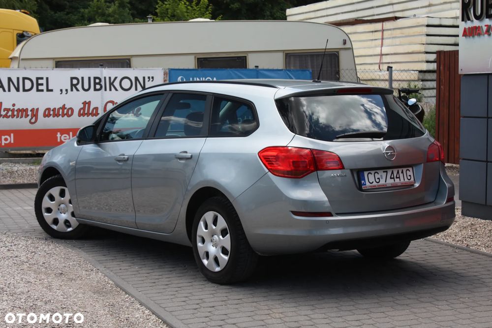 Opel Astra 1.6 Automatik Innovation - 4
