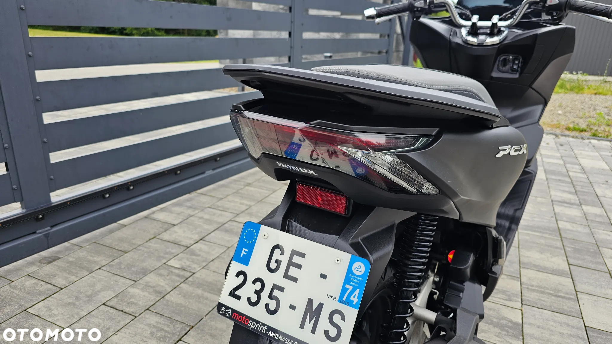 Honda PCX - 11