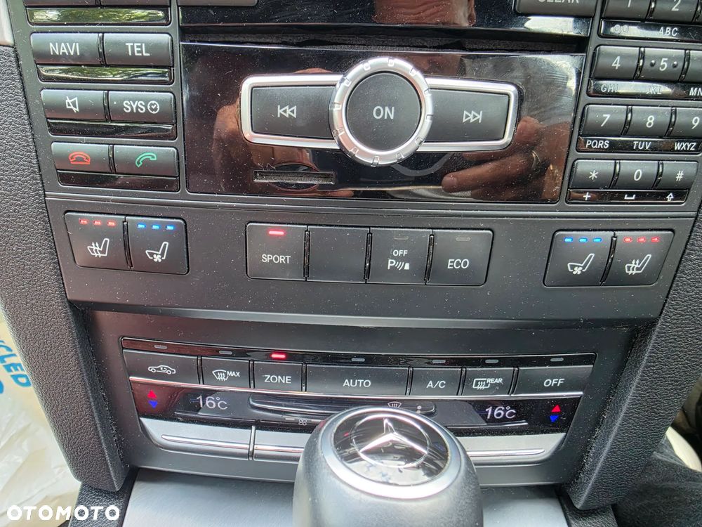 Mercedes-Benz Klasa E 250 CDI 7G-TRONIC - 24