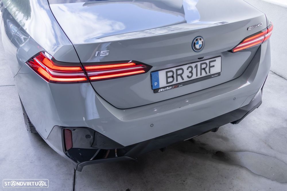 BMW i5 eDrive40 Pack Desportivo M - 13