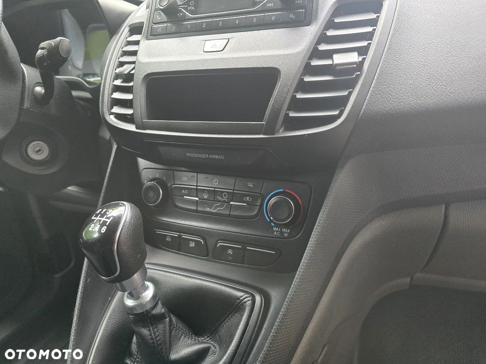 Ford Transit Connect - 15