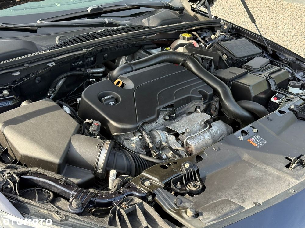 Opel Insignia 1.5 T Enjoy S&S - 10