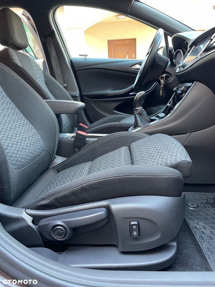 Opel Astra 1.6 D (CDTI) Start/Stop Business - 28