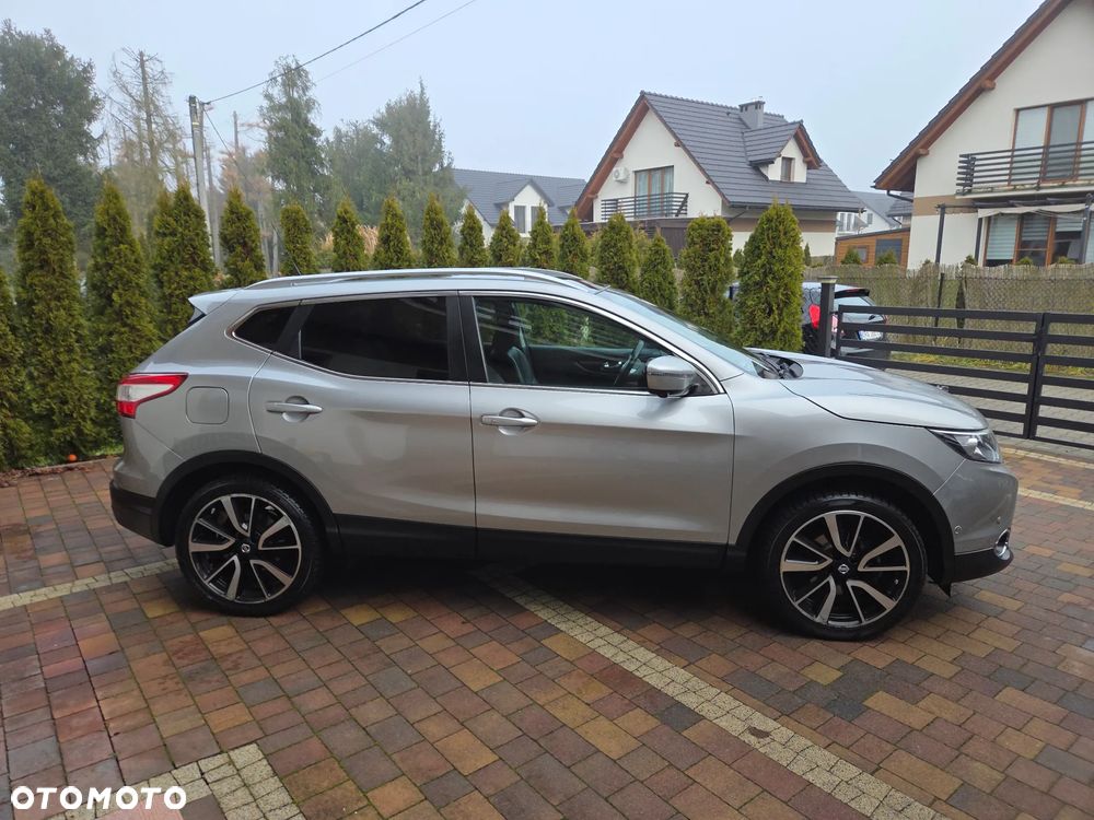 Nissan Qashqai 1.2 DIG-T 360 - 1