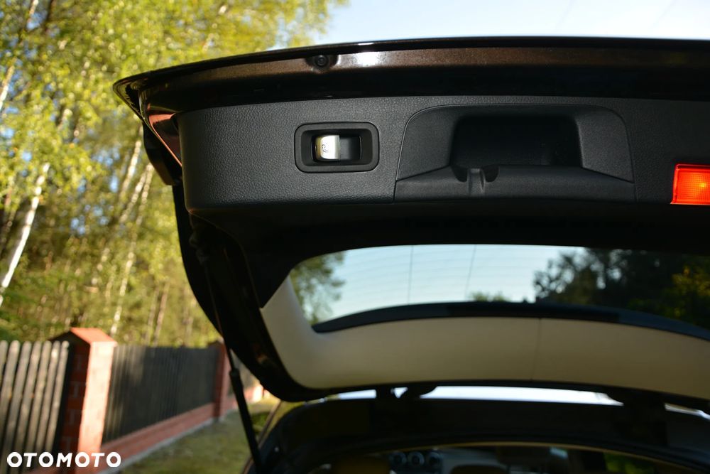 Mercedes-Benz GLC - 11