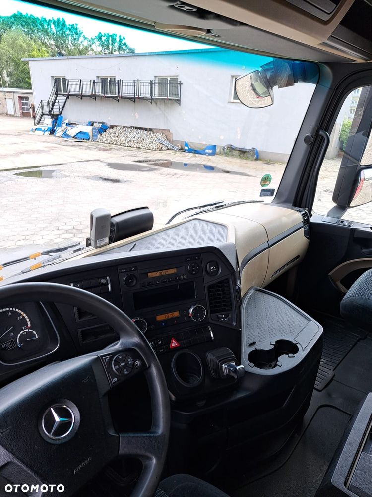 Mercedes-Benz ACTROS - 3