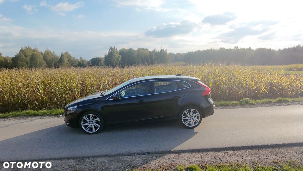 Volvo V40 ver-t3-momentum - 2