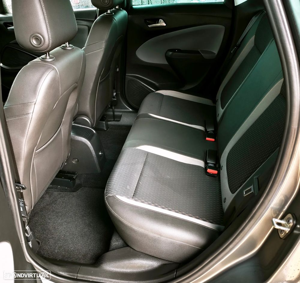 Opel Crossland X 1.2 T Innovation - 18