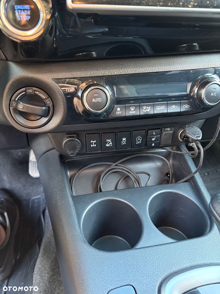 Toyota Hilux 2.4 D-4D Double Cab Selection 4x4 - 28