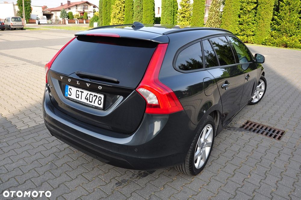 Volvo V60 D3 Momentum - 18