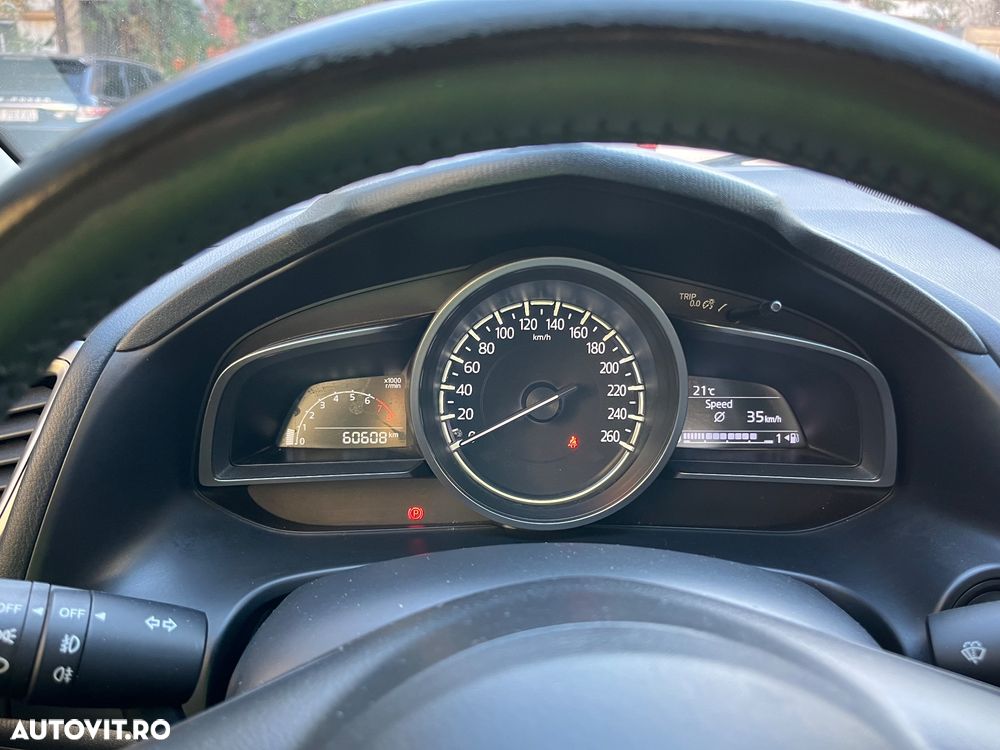 Mazda 3 G120 Attraction - 4