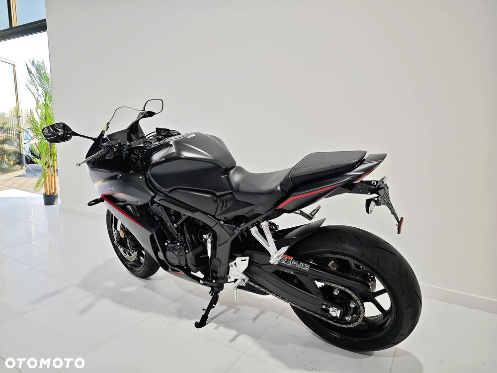 Honda CBR - 16