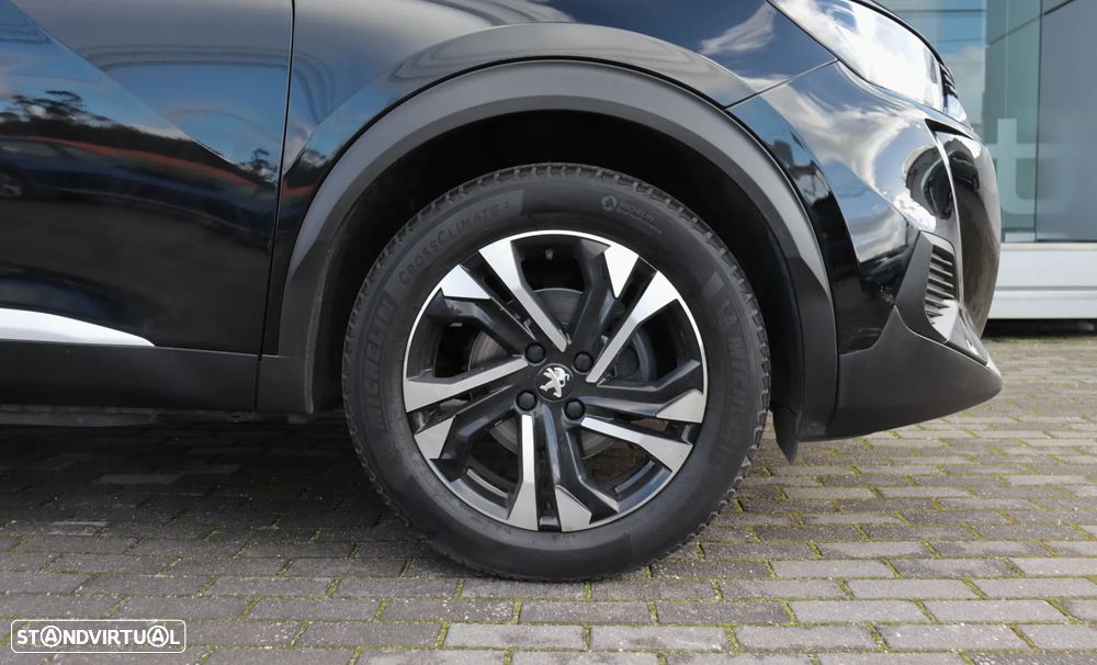 Peugeot 2008 1.2 PureTech Allure EAT8 - 6