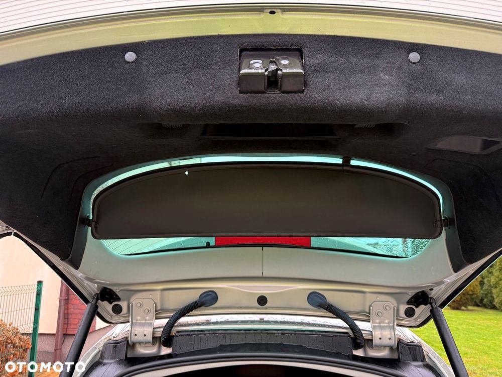 Opel Insignia 1.6 Design Edition - 17