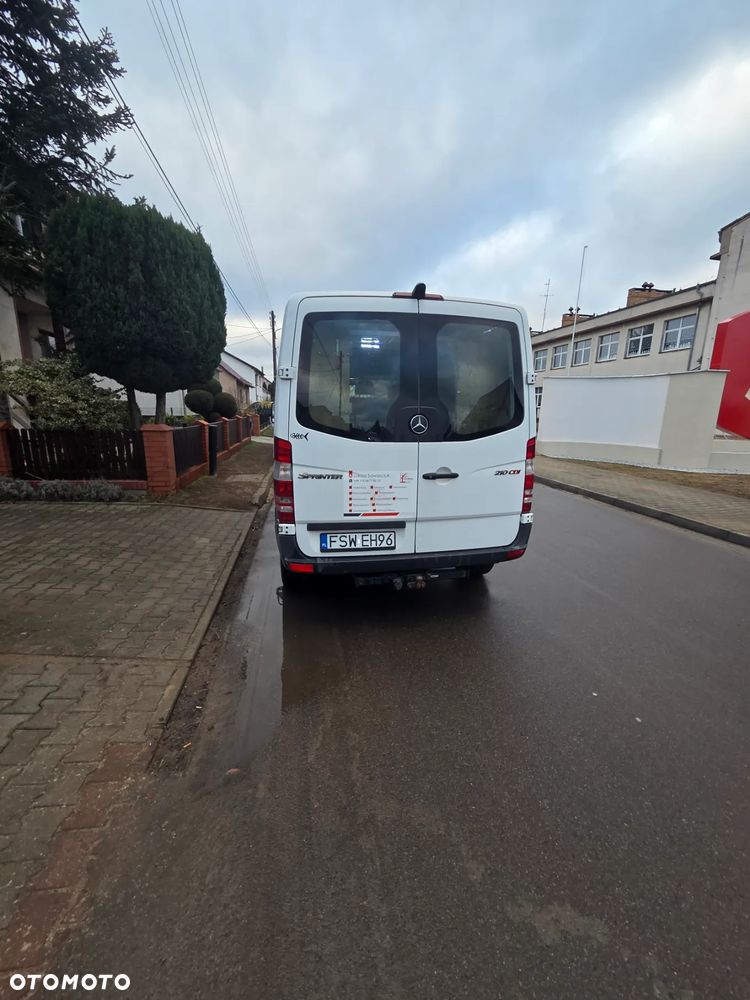 Mercedes-Benz 210 CDI - 8