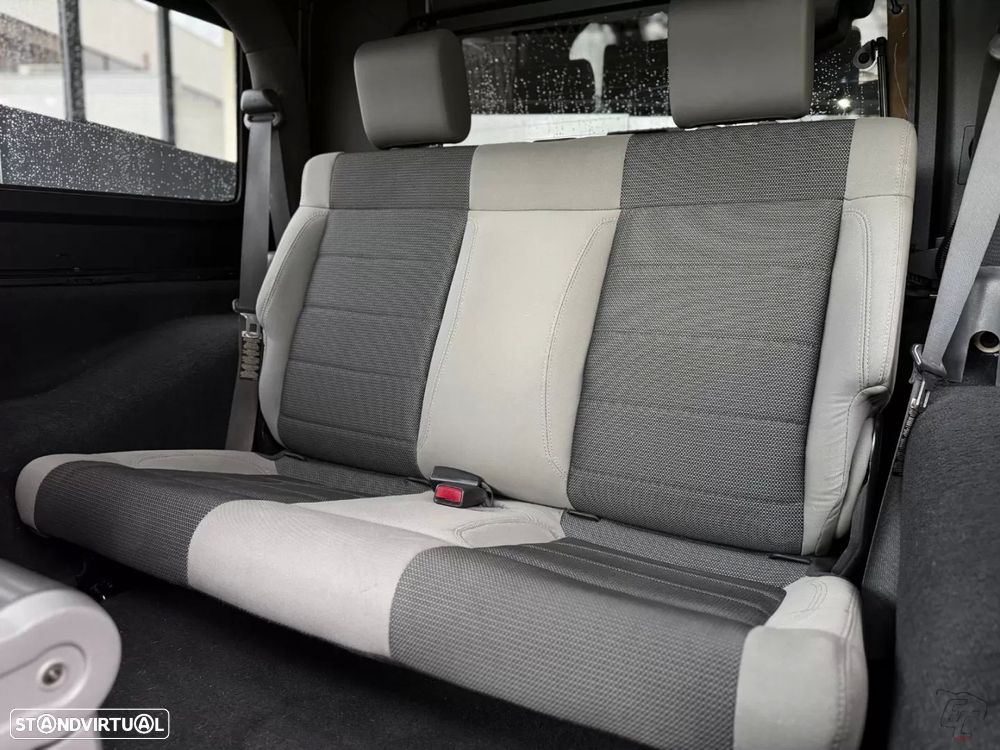 Jeep Wrangler 2.8 CRD ATX Sport - 12