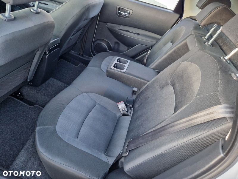 Nissan Qashqai 2.0 dCi DPF I-Way - 11