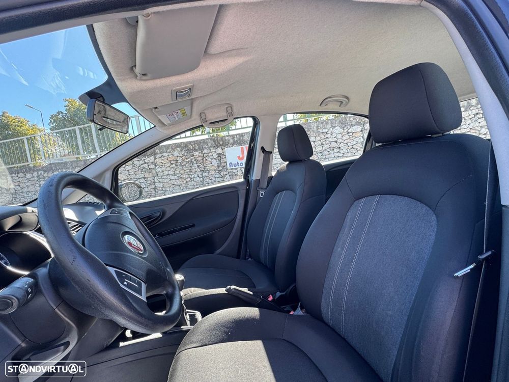 Fiat Punto 1.2 Lounge S&S - 9