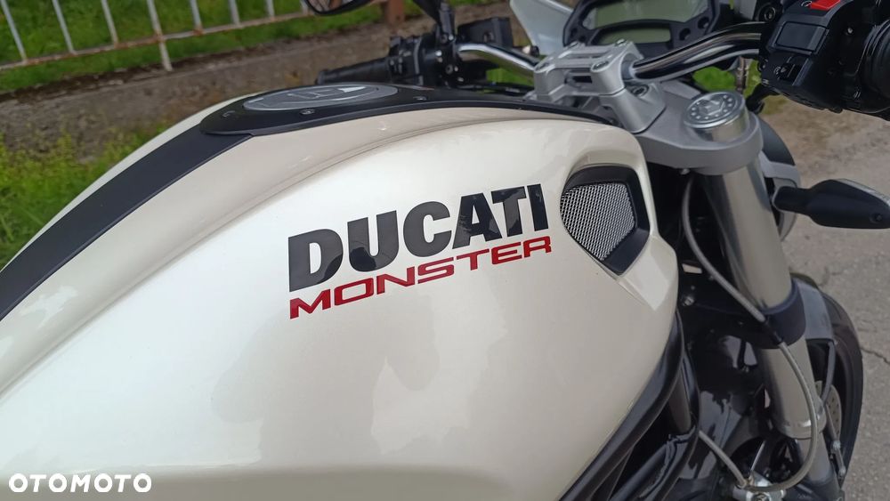 Ducati Monster - 15