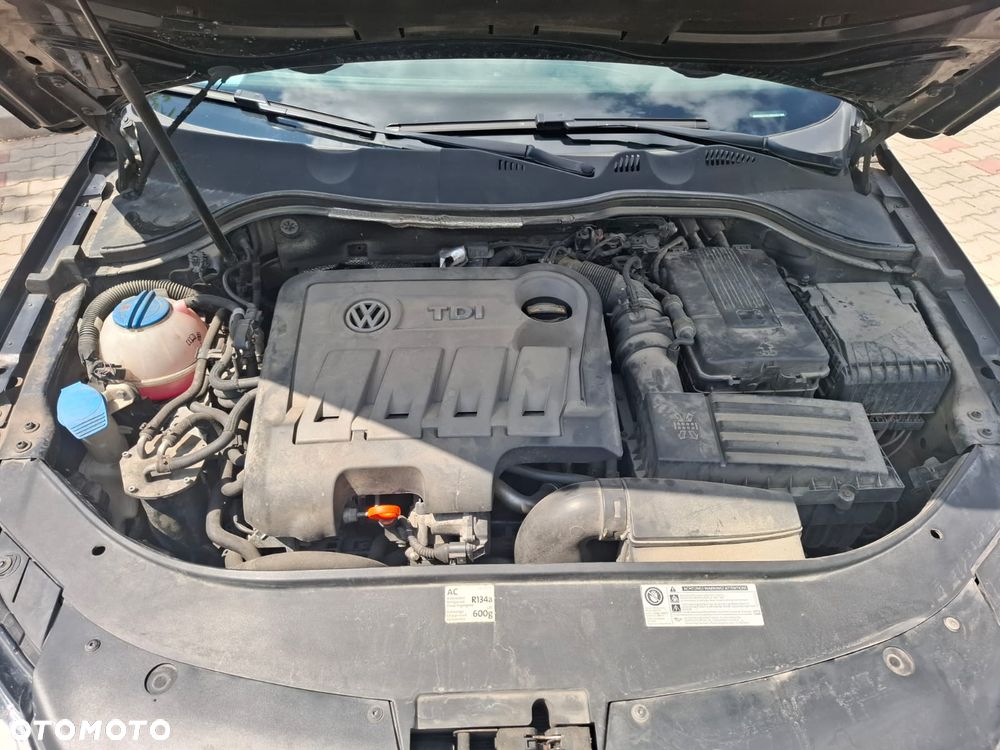 Volkswagen Passat - 16