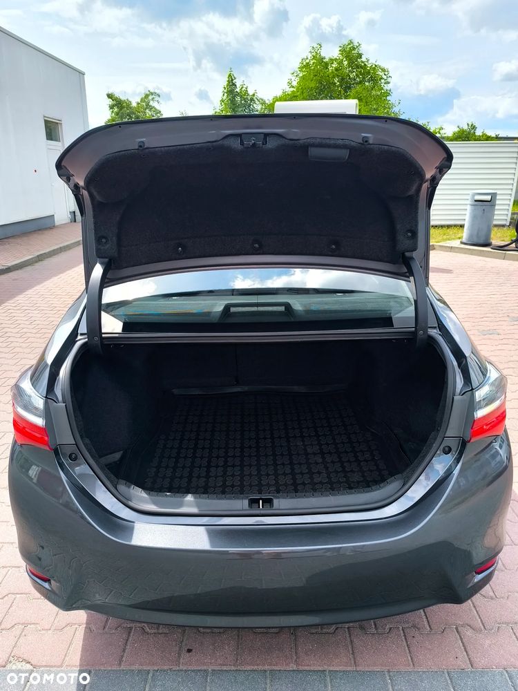 Toyota Corolla 1.6 Comfort - 32